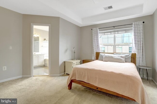 Building Photo - 2342 Huntington Station Ct