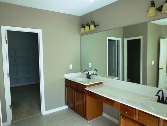 Building Photo - 3209 Buck Way