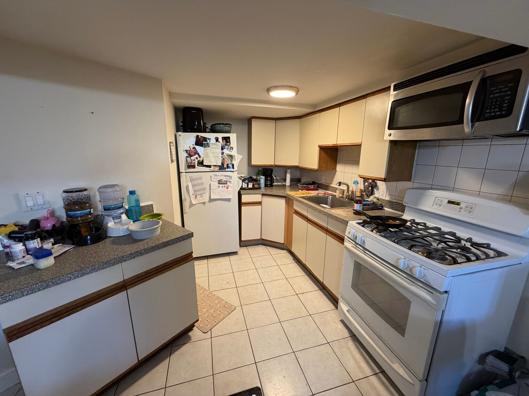 Building Photo - 40 Yale St