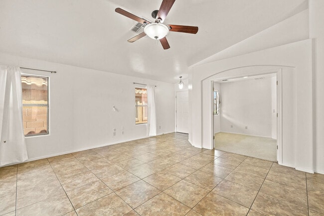 Building Photo - 13181 E Mesquite Flat Spring Dr