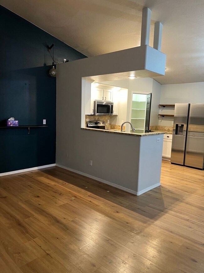 Building Photo - Welcome to this charming 3 bedroom, 2 bathroom home located in Nampa, ID.