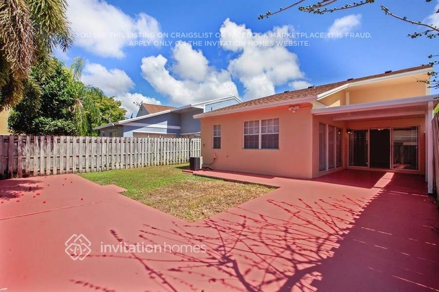 Building Photo - 22250 SW 101 Avenue Rd