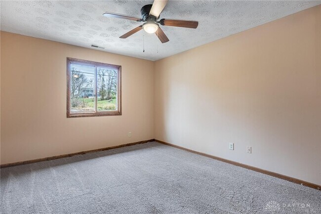 Building Photo - 160 N 4th St