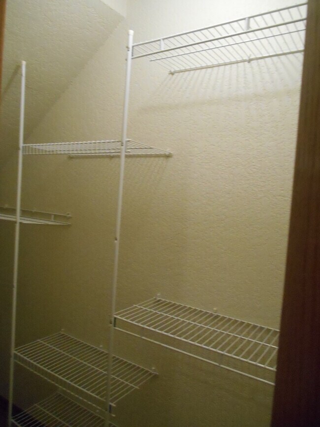 Building Photo - 3320-3322 Ridgecrest Cir