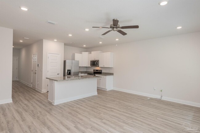 Building Photo - 8706 Meadow Flower Ln