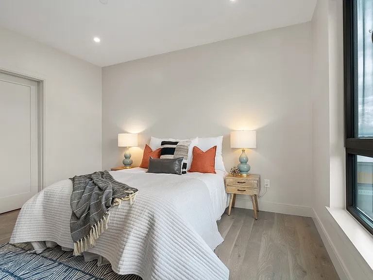 Building Photo - 85 Myrtle St