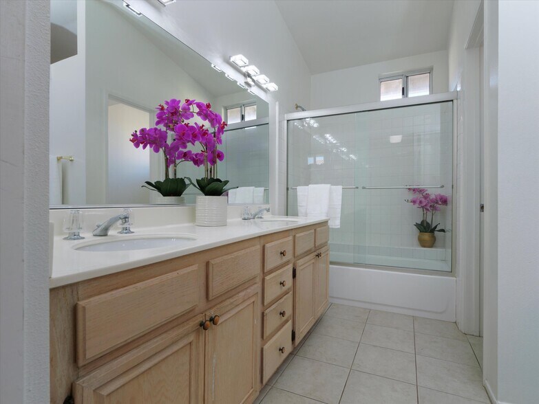 Building Photo - 28154 Bobwhite Cir