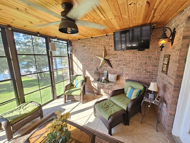 Building Photo - Lake Front Luxury in Chapin!