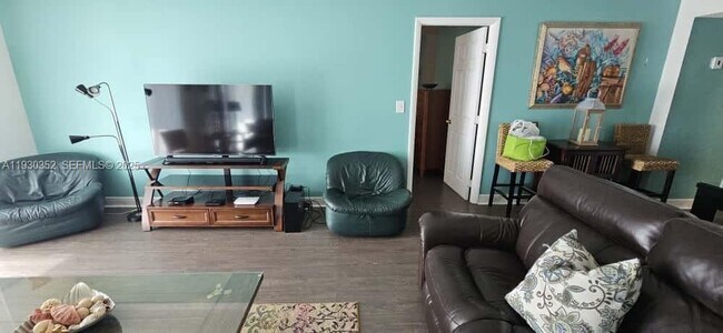 Building Photo - 3800 S Ocean Dr