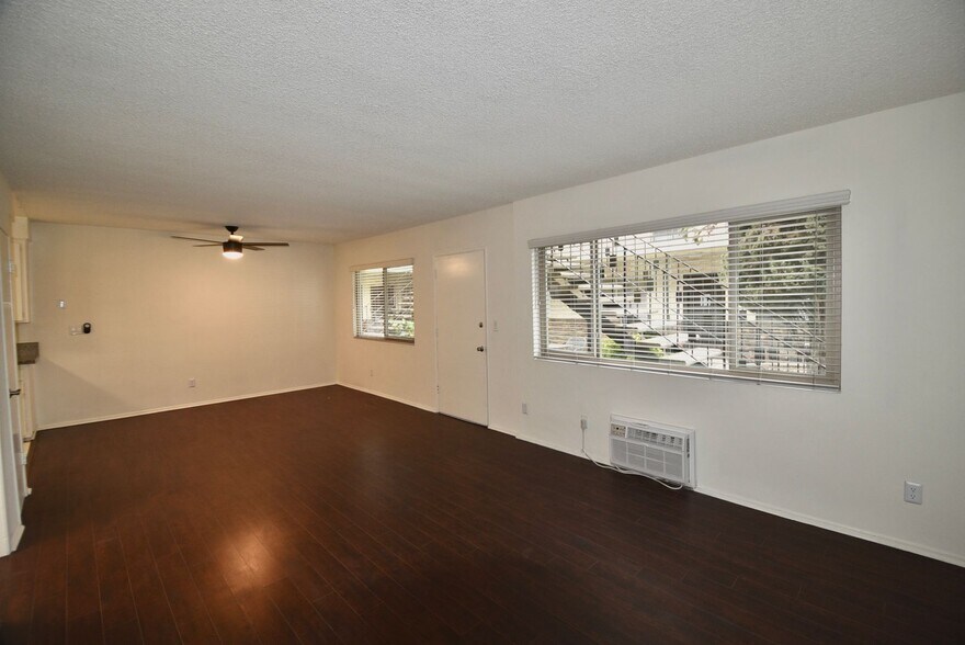 Building Photo - 5455 Bellingham Ave