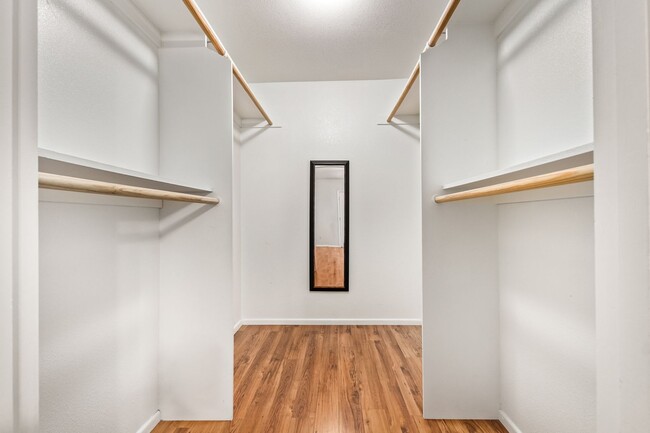 Building Photo - Beautifully upgraded 2 Bedroom/2 Bath Home...