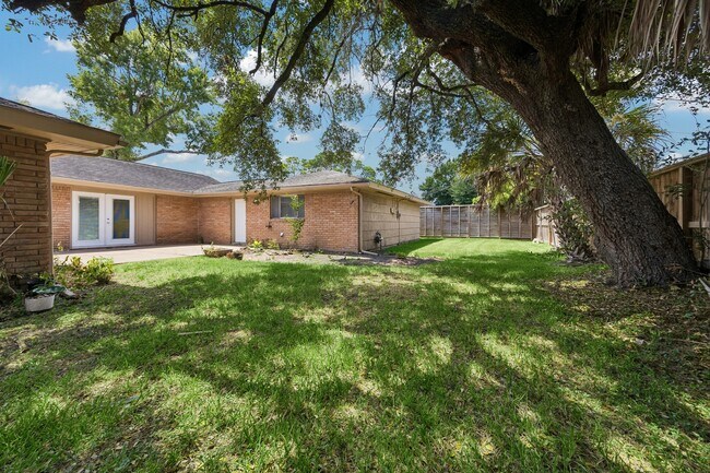 Building Photo - 4126 Martinshire Dr