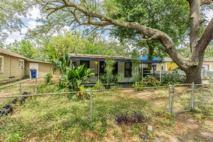 Building Photo - 10704 N Annette Ave
