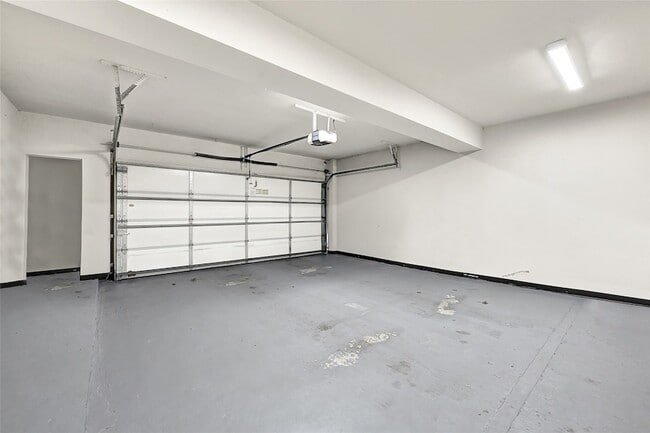 Building Photo - 43 Legend Ln