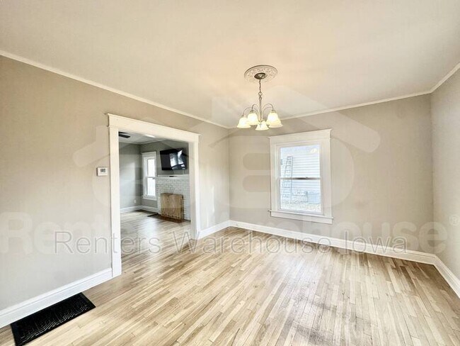 Building Photo - 3114 School St