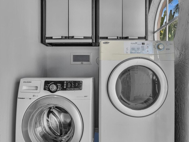 Building Photo - 13400 NW 5th Ct