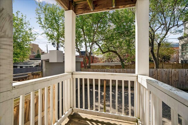 Building Photo - RAZDCPROPERTIES TRUST