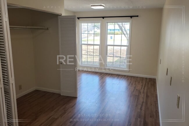 Building Photo - Beautiful 4 Bed 2 Bath Home in Daphne!!