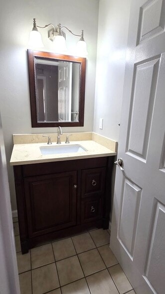 Building Photo - 33647 Bayview Dr