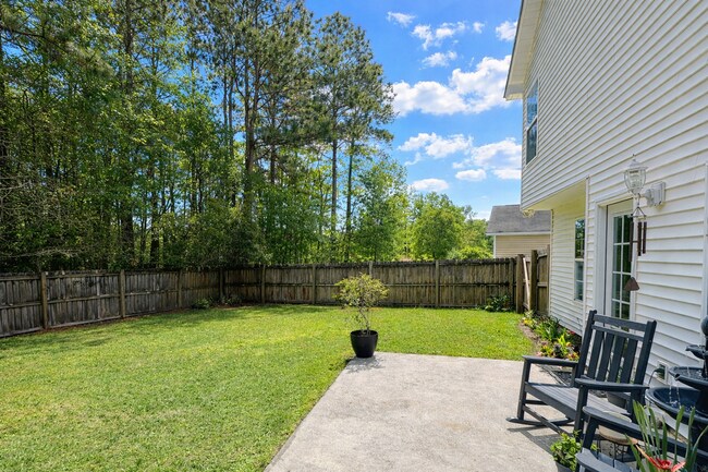 Building Photo - 3BD/2.5BA- WITH BONUS ROOM -AVAILABLE MAY 1, 2026