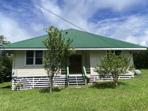 Building Photo - Available Now! 3/2 home in Beautiful Hawi