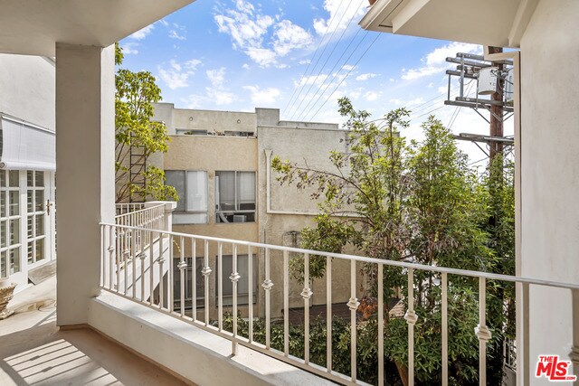 Building Photo - 1725 Glendon Ave