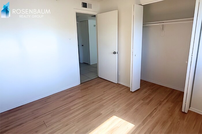 Building Photo - 10831 N 18th Ave