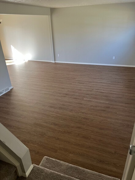 Building Photo - 1267 Rosewood Dr NE