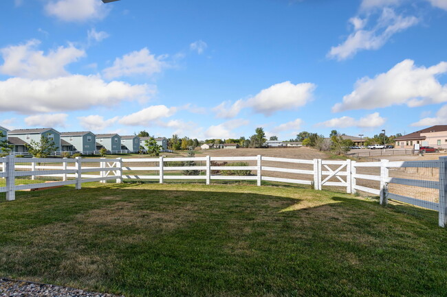 Building Photo - 4008 Blue Pine Ln