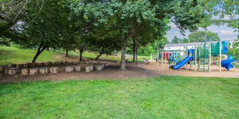 Building Photo - Montessori Living