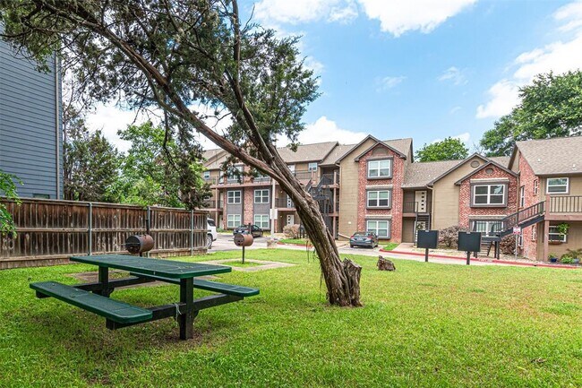 Building Photo - 3604 Clawson Rd