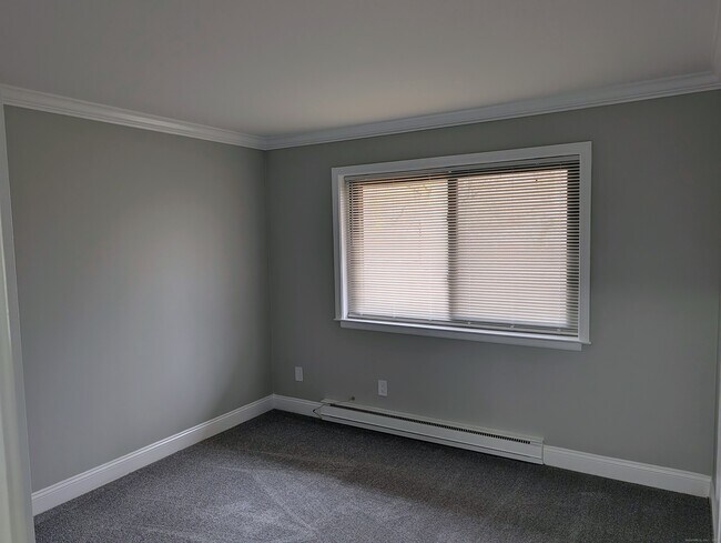 Building Photo - 107 Kennedy Dr