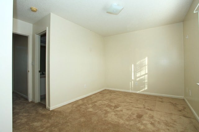 Building Photo - Close to area splash pad and parks