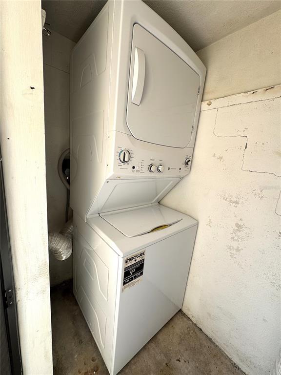 Building Photo - 610 Indian Rocks Rd N