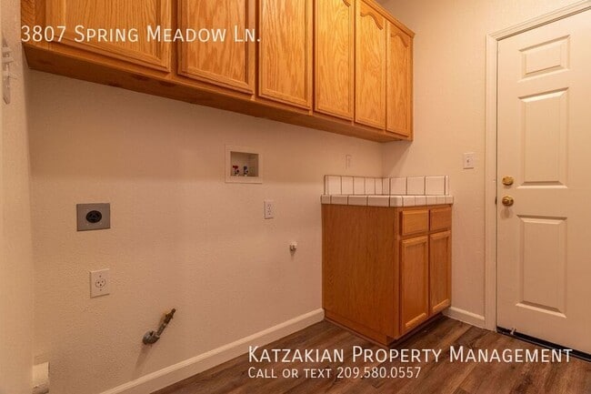 Building Photo - 3807 Spring Meadow Ln