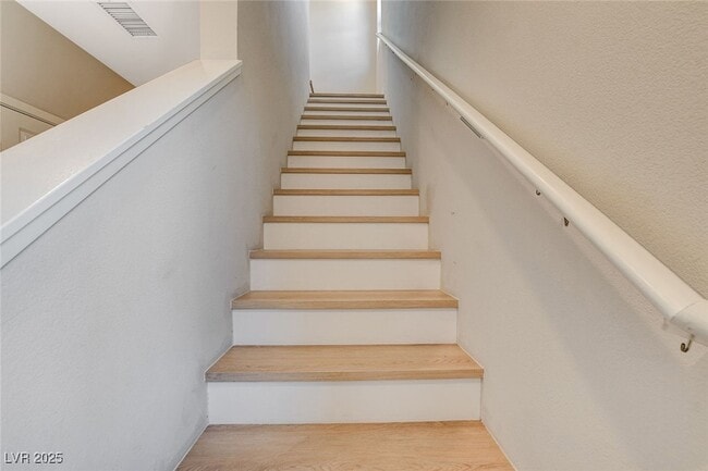 Building Photo - 9716 Jade Rise Ave