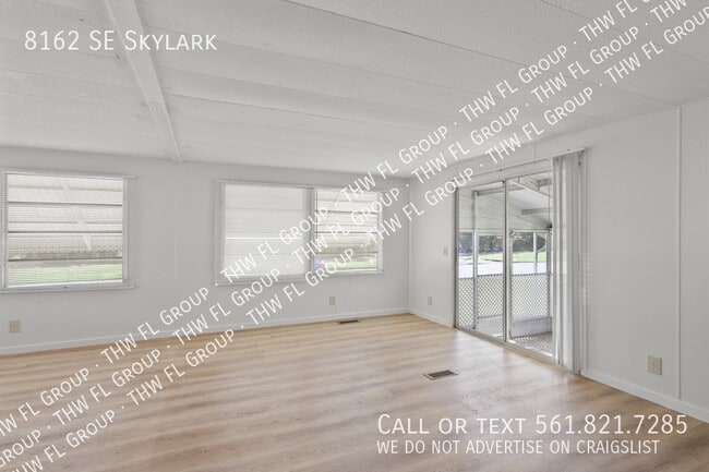Building Photo - 8162 SE Skylark-