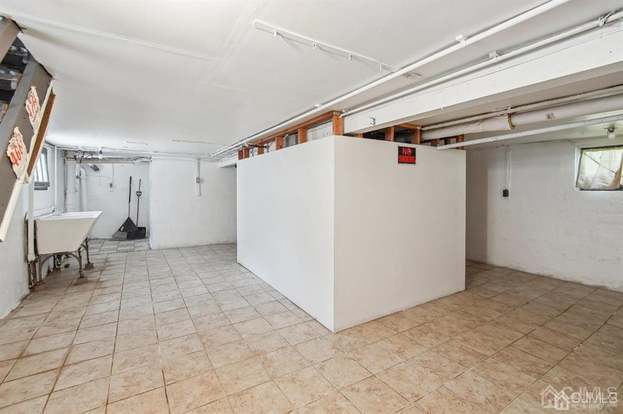 Building Photo - 167 Randolph St