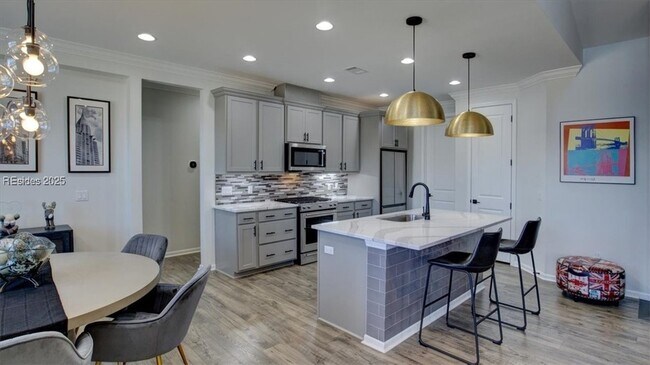 Building Photo - 1571 Shoreside Dr