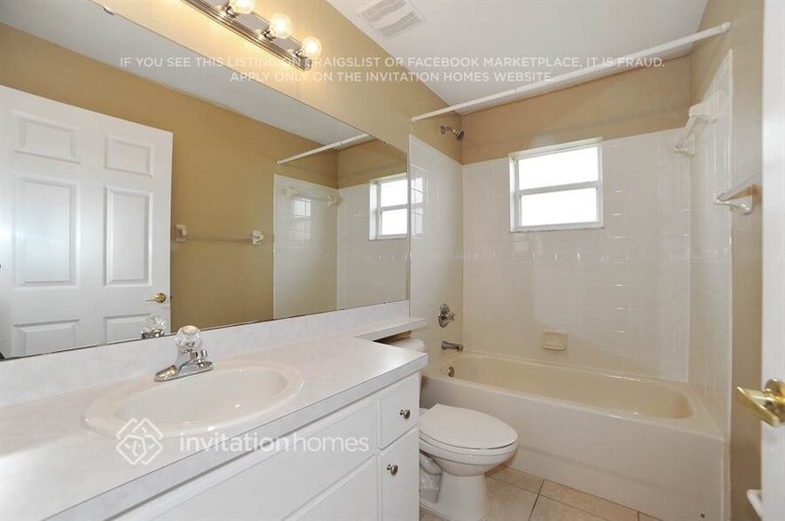 Building Photo - 4588 Great Blue Heron Dr