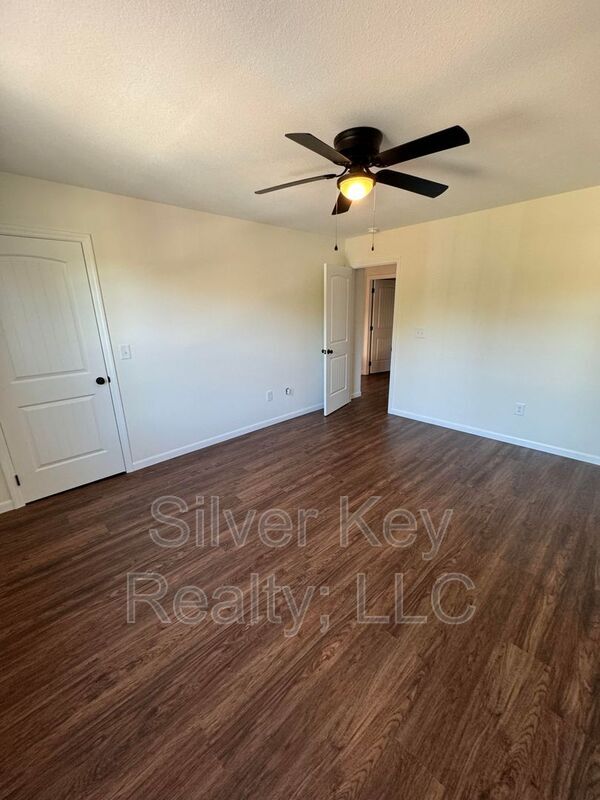 Building Photo - 141-155 Oak Street