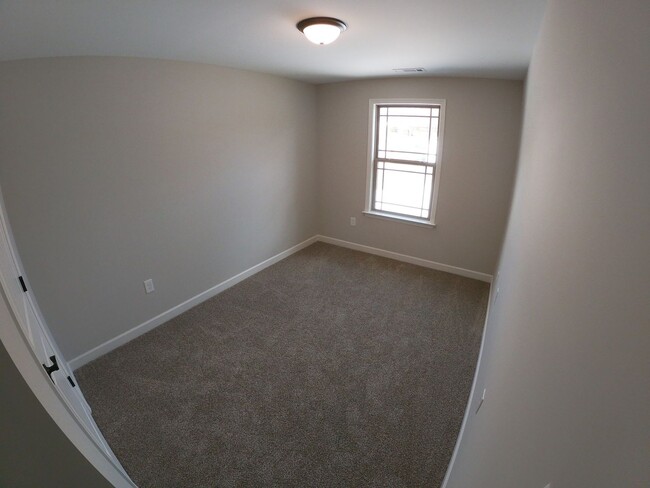 Building Photo - FOR LEASE - Townhome in Hartsville!