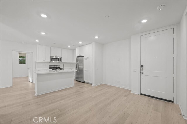 Building Photo - 980 N Tangent Privado