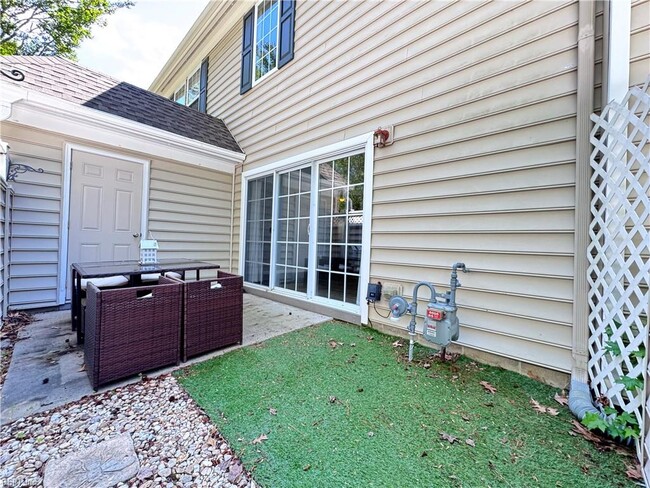 Building Photo - 114 Ellis Dr