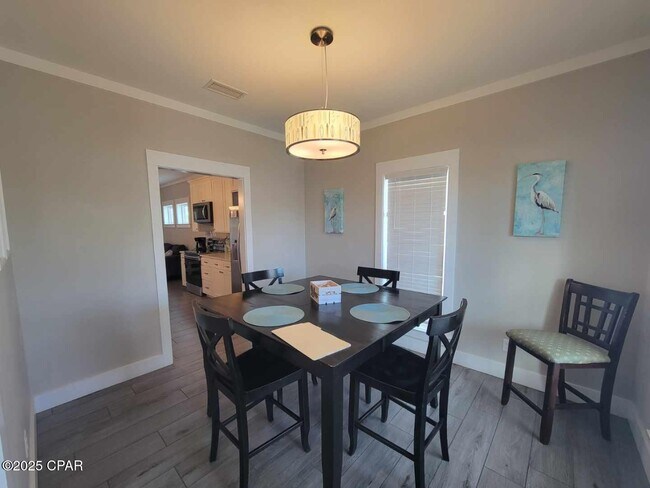 Building Photo - 100 Sea Breeze Cir