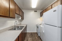 Interior Photo - Colonial Point Apartments