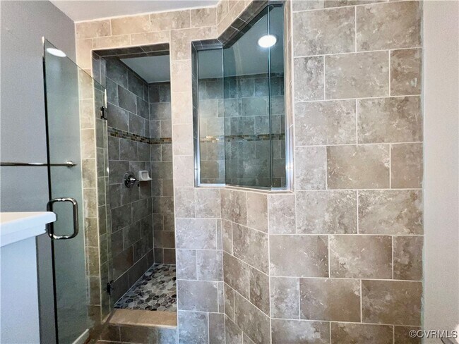 Building Photo - 3924 Village Townes Walk