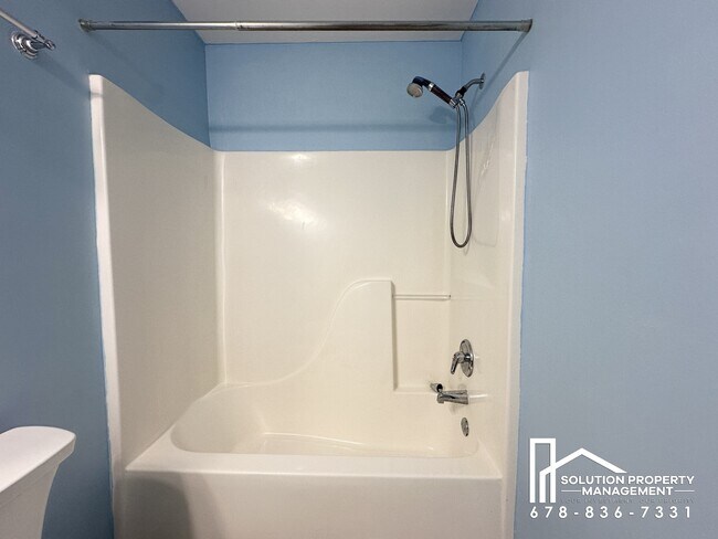 Building Photo - 34 N Oaks Cir