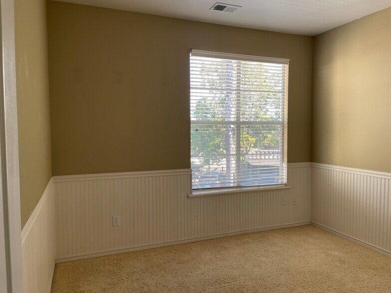 Building Photo - 3613 Bernwood Pl