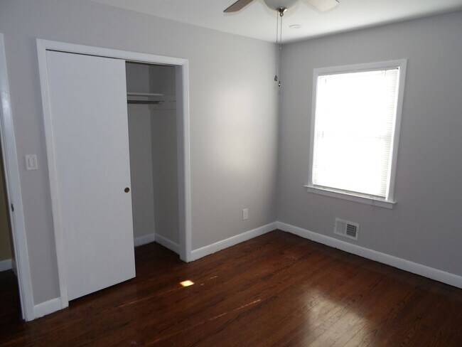 Building Photo - Single Family Home in Pine Valley Area!